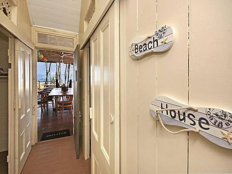 Holiday home Beach Bach Villa Amity Point Australia