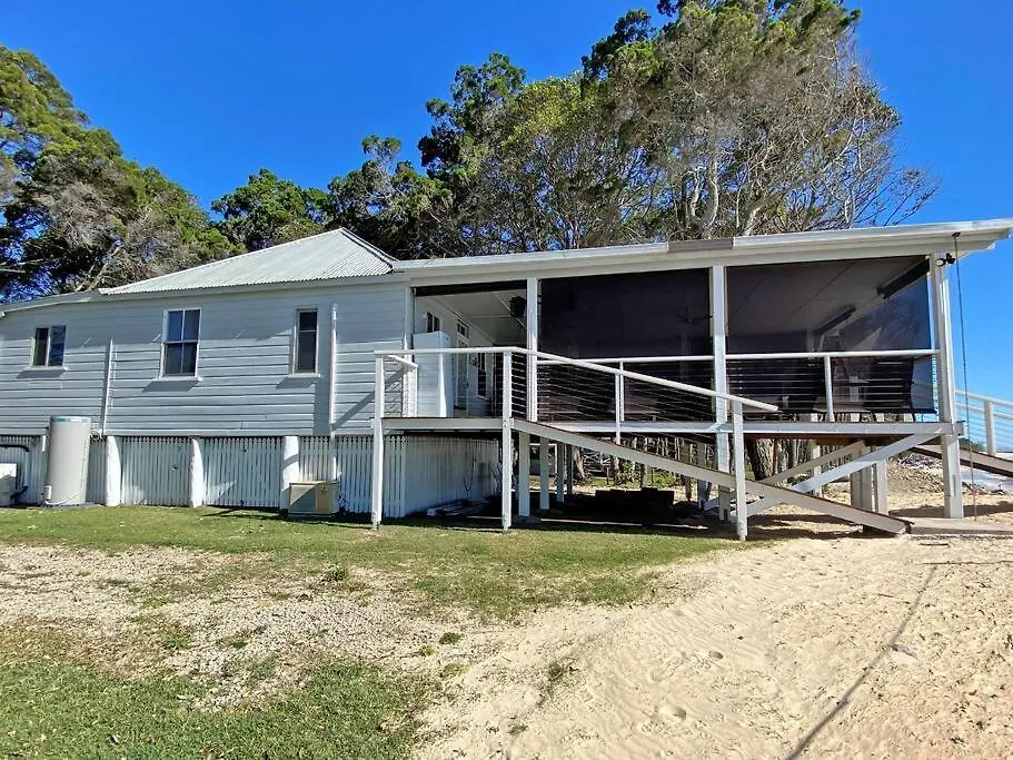 Beach Bach Villa Amity Point